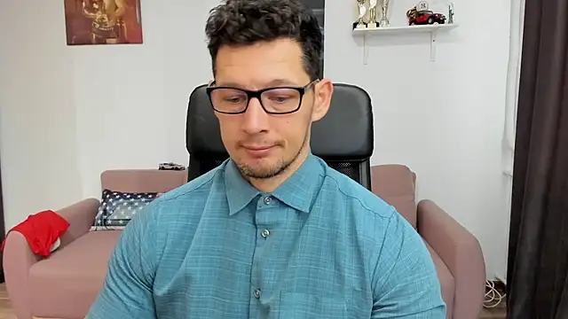 Snapshot of BrutusK08 chatting on 02-20-25, 07:34 BrutusK08 online show from 02-20-25, 07:34