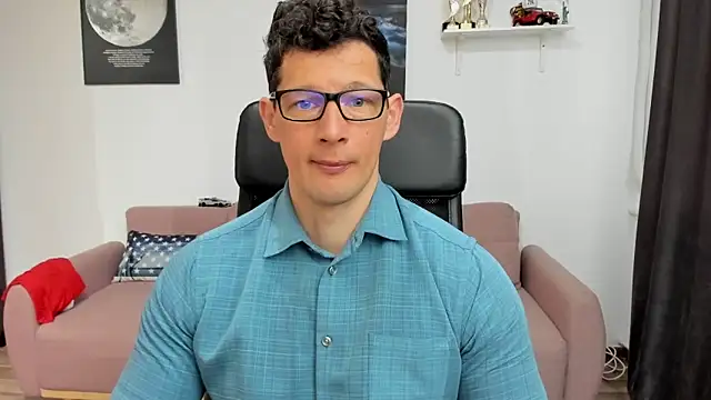 Snapshot of BrutusK08 chatting on 03-04-25, 07:08 BrutusK08 online show from 03-04-25, 07:08