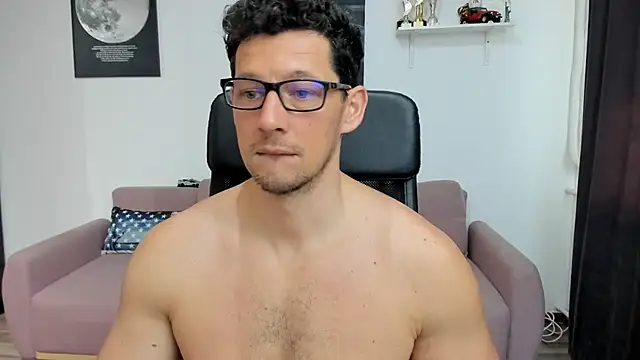 Snapshot of BrutusK08 chatting on 03-15-25, 07:09 BrutusK08 online show from 03-15-25, 07:09