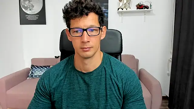 Snapshot of BrutusK08 chatting on 10-03-25, 04:42 BrutusK08 online show from 10-03-25, 04:42