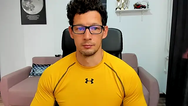 Snapshot of BrutusK08 chatting on 10-10-25, 06:23 BrutusK08 online show from 10-10-25, 06:23