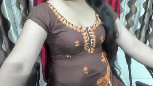 Snapshot of Kaur_Jannat chatting on 05-08-26, 06:24 Kaur Jannat online show from 05-08-26, 06:24