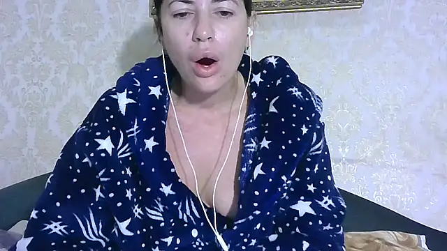 StunnigArt online show from 09-30-25, 01:43