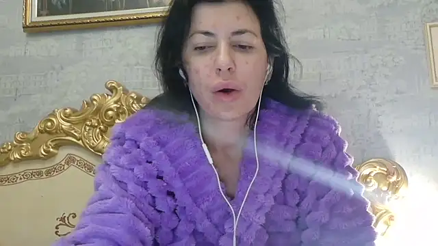 Snapshot of StunnigArt chatting on 04-15-26, 01:23 StunnigArt online show from 04-15-26, 01:23