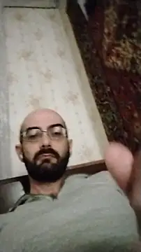 Snapshot of ArsenSavas chatting on 12-16-25, 07:52 ArsenSavas online show from 12-16-25, 07:52