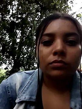 Snapshot of stefanie010 chatting on 05-10-26, 04:34 stefanie010 online show from 05-10-26, 04:34
