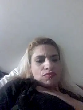 Snapshot of garotasexual chatting on 07-18-26, 03:11 garotasexual online show from 07-18-26, 03:11