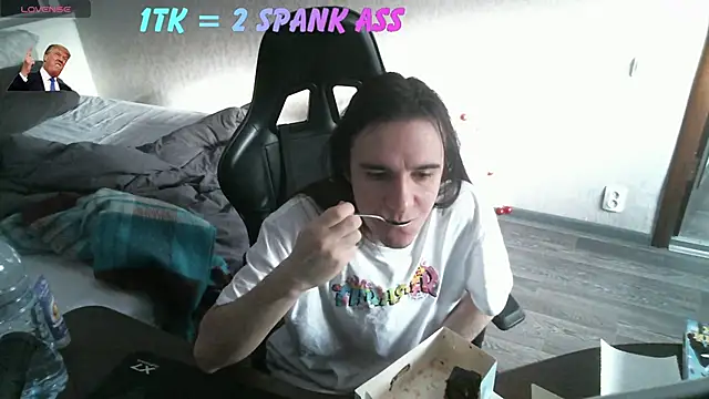 izilizi 23 online show from 02-26-26, 06:45