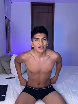 Snapshot of santiago_01 chatting on 01-05-25, 03:53 santiago 01 online show from 01-05-25, 03:53