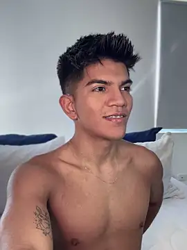 Snapshot of santiago_01 chatting on 01-17-25, 02:50 santiago 01 online show from 01-17-25, 02:50