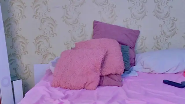 Snapshot of Bella_Fior chatting on 03-21-26, 03:22 Bella Fior online show from 03-21-26, 03:22