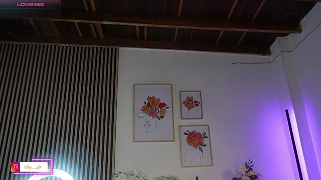 LillyDolls23 online show from 03-25-26, 01:28