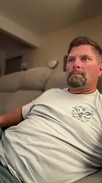 Snapshot of originalhempfarmer chatting on 05-19-26, 02:40 originalhempfarmer online show from 05-19-26, 02:40