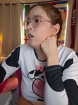 Snapshot of NaomiShimizu chatting on 06-11-26, 02:53 NaomiShimizu online show from 06-11-26, 02:53