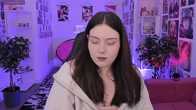 CoralineKeyns online show from 10-20-25, 06:25