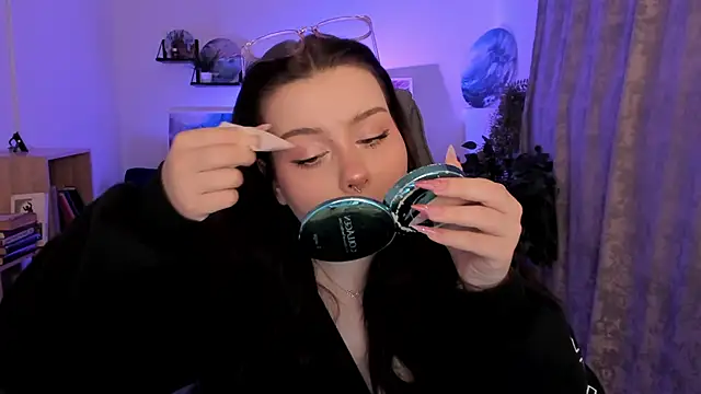 CoralineKeyns online show from 02-24-26, 05:27