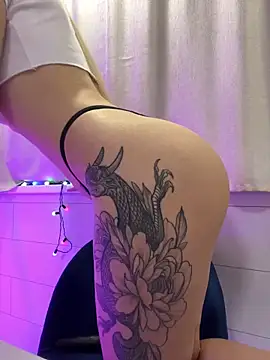 Lunalikaiya online show from 12-15-25, 07:07