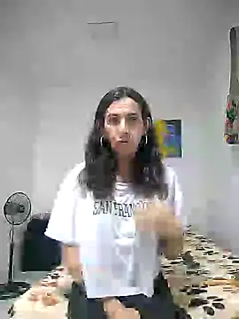 Snapshot of Cameron_puppy chatting on 05-30-26, 05:04 Cameron puppy online show from 05-30-26, 05:04