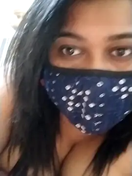 Snapshot of indianlisa5 chatting on 02-11-26, 07:19 indianlisa5 online show from 02-11-26, 07:19