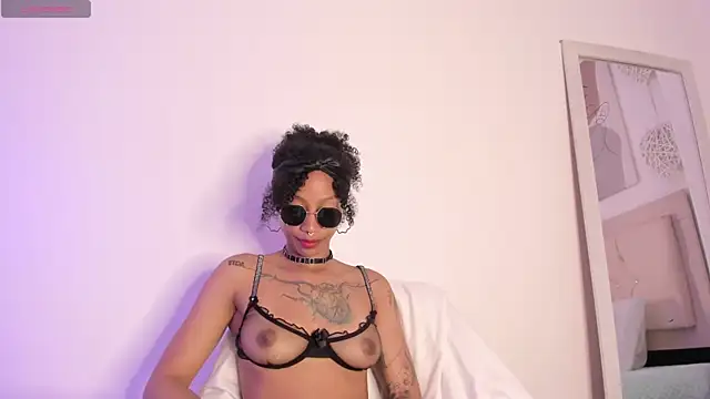 daiana curly online show from 03-18-25, 02:26