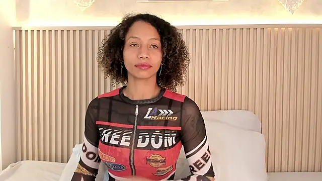 daiana curly online show from 03-28-26, 08:19