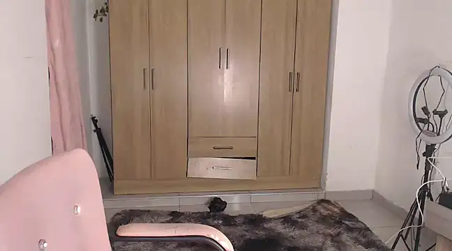 fairylatin222 online show from 02-06-25, 12:54