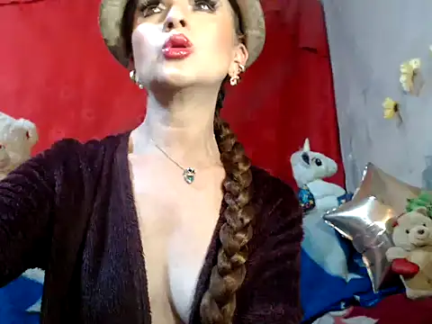 Snapshot of hottieperla chatting on 01-06-25, 07:56 hottieperla online show from 01-06-25, 07:56