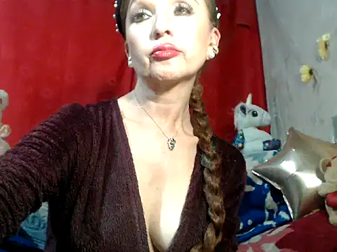 Snapshot of hottieperla chatting on 01-31-25, 12:06 hottieperla online show from 01-31-25, 12:06