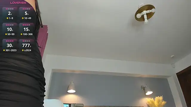 Snapshot of Awesome_Jolie chatting on 12-19-25, 08:21 Awesome Jolie online show from 12-19-25, 08:21