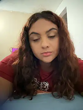 Lynna-pvuline online show from 04-15-26, 02:40