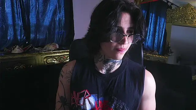 dantecoppolaa  online show from 01-08-25, 07:56