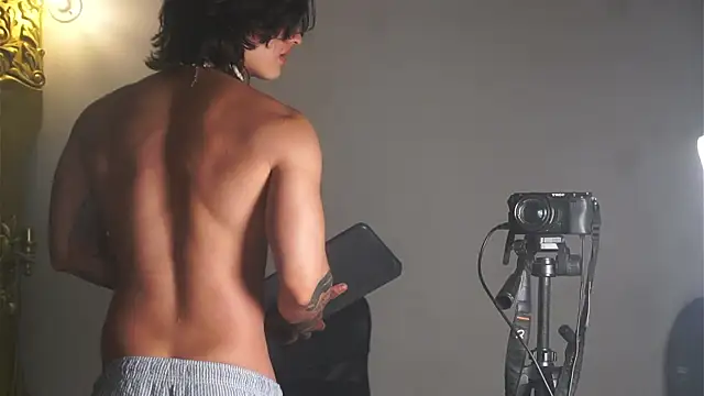 dantecoppolaa  online show from 02-10-25, 02:52