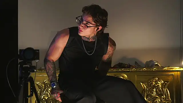 dantecoppolaa  online show from 09-24-25, 11:52