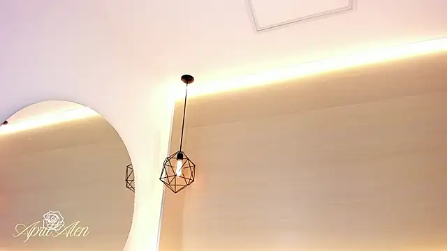 Snapshot of aprilalen chatting on 11-19-25, 06:24 aprilalen online show from 11-19-25, 06:24