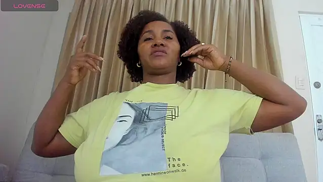 AliciaMiilf online show from 09-25-25, 10:46