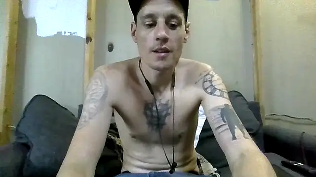 Snapshot of KeithLowry chatting on 11-30-25, 03:43 KeithLowry online show from 11-30-25, 03:43