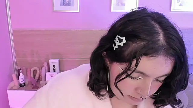 Snapshot of Sachi_Meow chatting on 03-03-25, 04:24 Sachi Meow online show from 03-03-25, 04:24