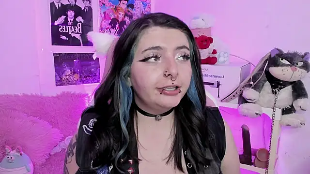 Snapshot of Sachi_Meow chatting on 12-19-25, 07:10 Sachi Meow online show from 12-19-25, 07:10