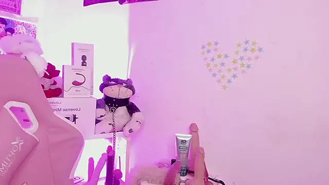 Snapshot of Sachi_Meow chatting on 12-20-25, 03:52 Sachi Meow online show from 12-20-25, 03:52