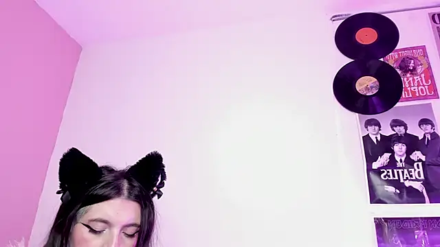 Snapshot of Sachi_Meow chatting on 12-22-25, 03:36 Sachi Meow online show from 12-22-25, 03:36