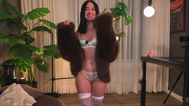 Snapshot of Miss_beee chatting on 11-26-25, 12:00 Miss beee online show from 11-26-25, 12:00