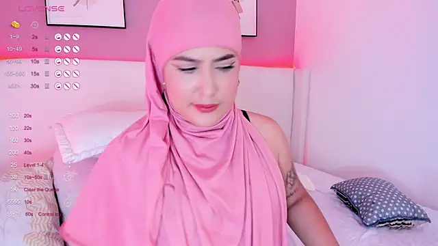 Snapshot of zahida_s chatting on 02-06-25, 10:32 zahida s online show from 02-06-25, 10:32