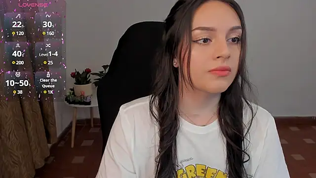 Snapshot of anaveleeez chatting on 12-12-24, 07:08 anaveleeez online show from 12-12-24, 07:08