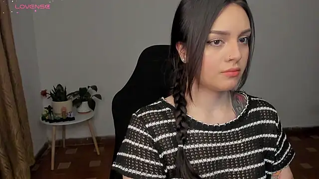 Snapshot of anaveleeez chatting on 02-02-25, 11:21 anaveleeez online show from 02-02-25, 11:21