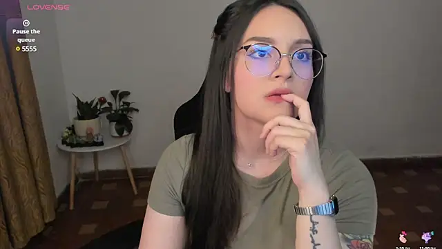 Snapshot of anaveleeez chatting on 03-08-25, 02:34 anaveleeez online show from 03-08-25, 02:34