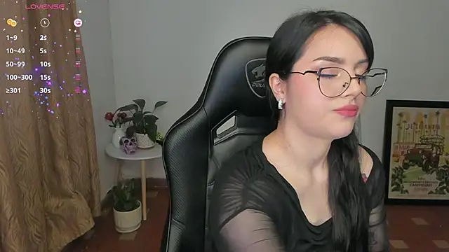 Snapshot of anaveleeez chatting on 10-05-25, 09:56 anaveleeez online show from 10-05-25, 09:56