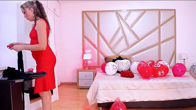 Snapshot of Jolie-bonnet chatting on 02-14-25, 07:54 Jolie-bonnet online show from 02-14-25, 07:54