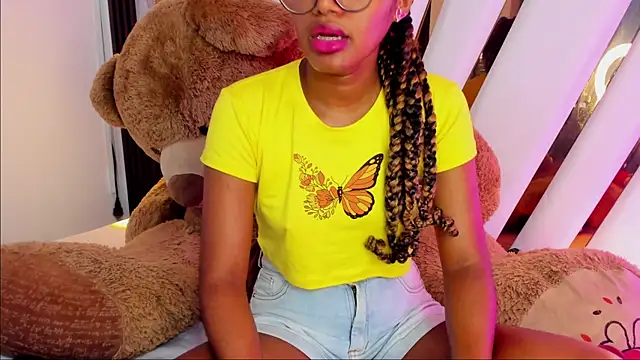 Snapshot of Ebony_beautifull chatting on 12-13-24, 05:05 Ebony beautifull online show from 12-13-24, 05:05