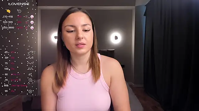 Snapshot of ThreeshaWhite chatting on 02-19-25, 06:55 ThreeshaWhite online show from 02-19-25, 06:55