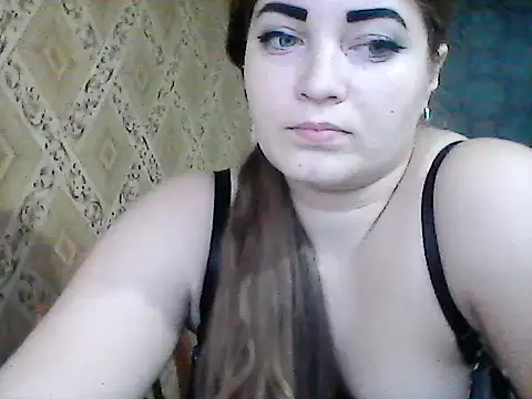 Elizabeth Meow online show from 12-18-25, 06:41